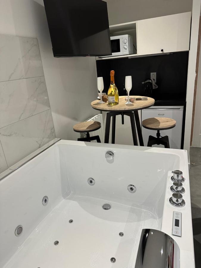 Apartamento Les Bulles De Mona "Le Wilson" Villeurbanne Exterior foto