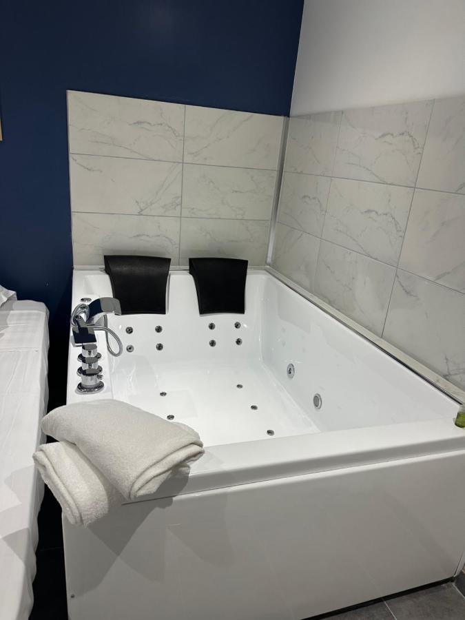 Apartamento Les Bulles De Mona "Le Wilson" Villeurbanne Exterior foto